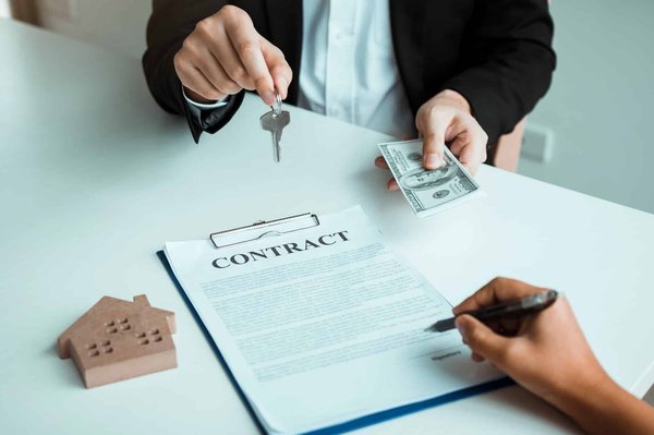 Qu'est-ce que le rachat de soulte et pourquoi engager un courtier ?